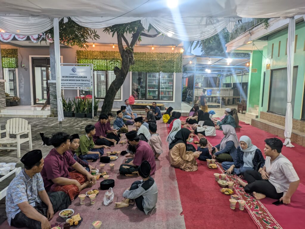 yayasan yatim piatu terdekat, yayasan yatim piatu di bekasi, yayasan yatim piatu bekasi, panti asuhan di bekasi, panti asuhan di bekasi Barat, panti asuhan di bekasi Timur, Yayasan Thoriqul Jannah Bekasi, Panti Asuhan Thoriqul Jannah Bekasi